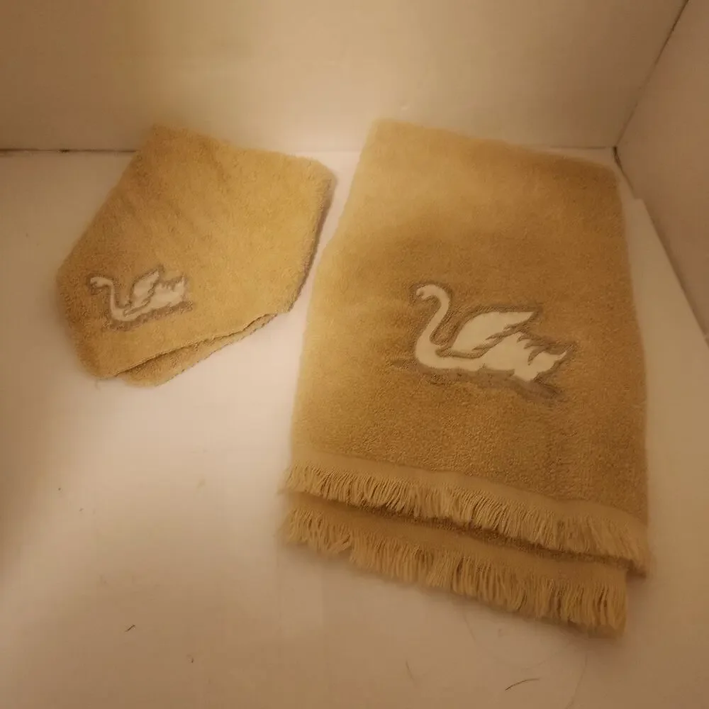 2 Piece Vintage Swan Guest Hand Towel and washcloth Aquarius by Zodiac
